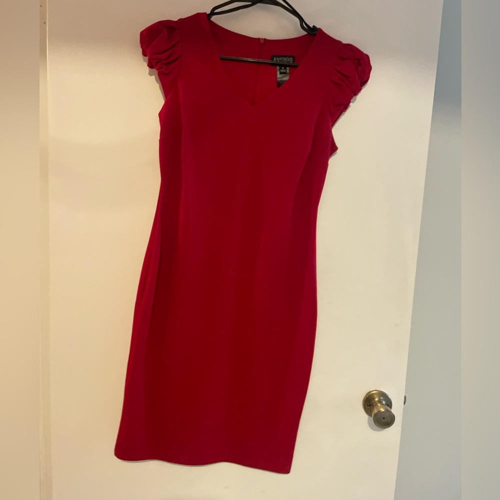 Red dress - Size 4 - Enfocus Studio